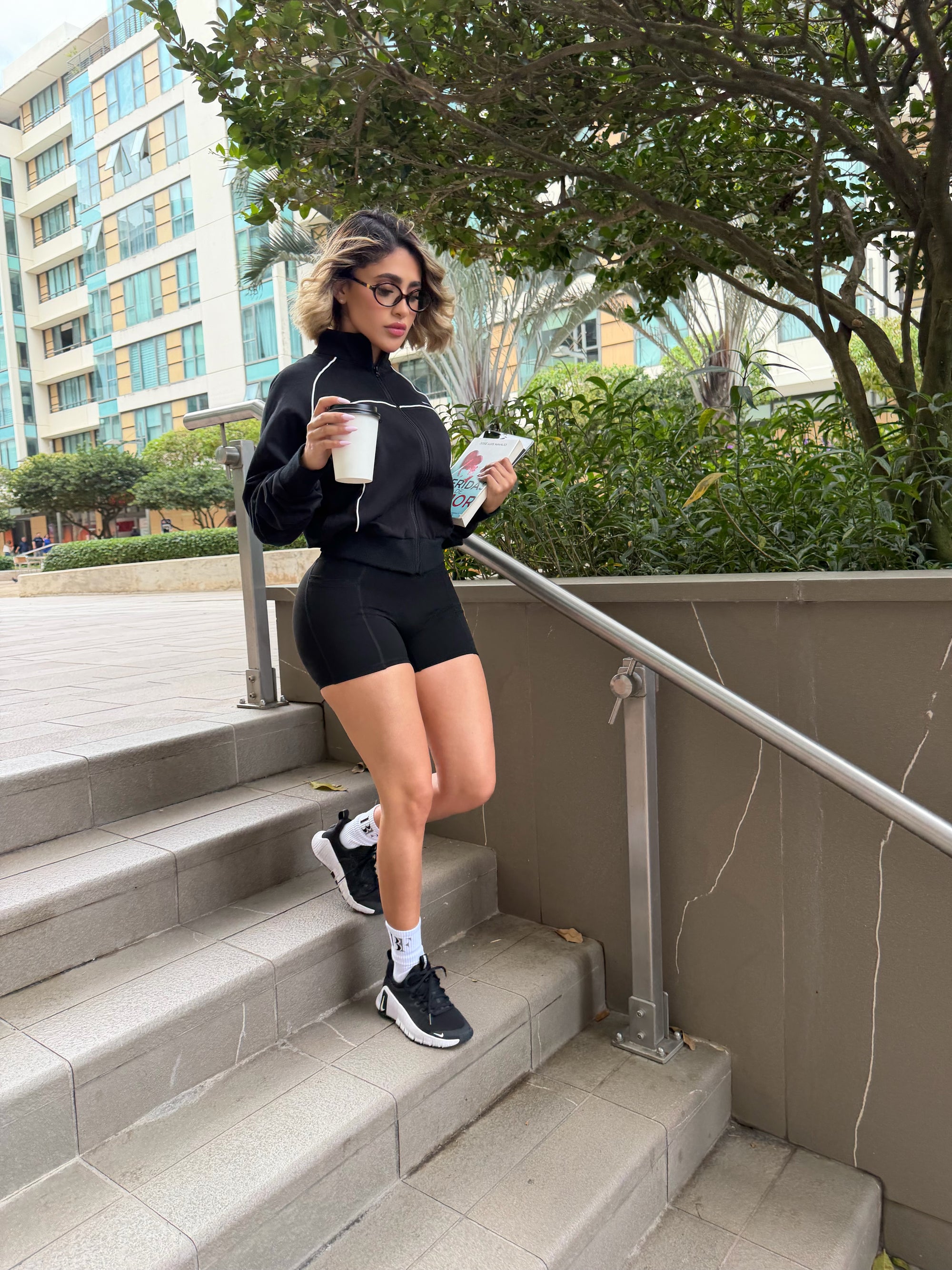 BLACKOUT FIT