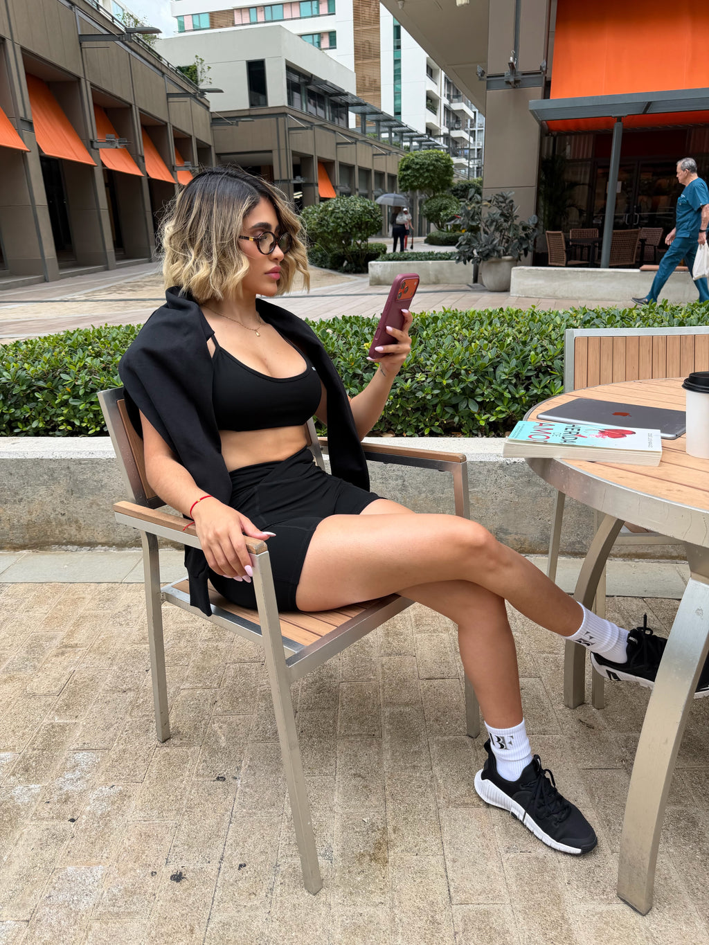 BLACKOUT FIT