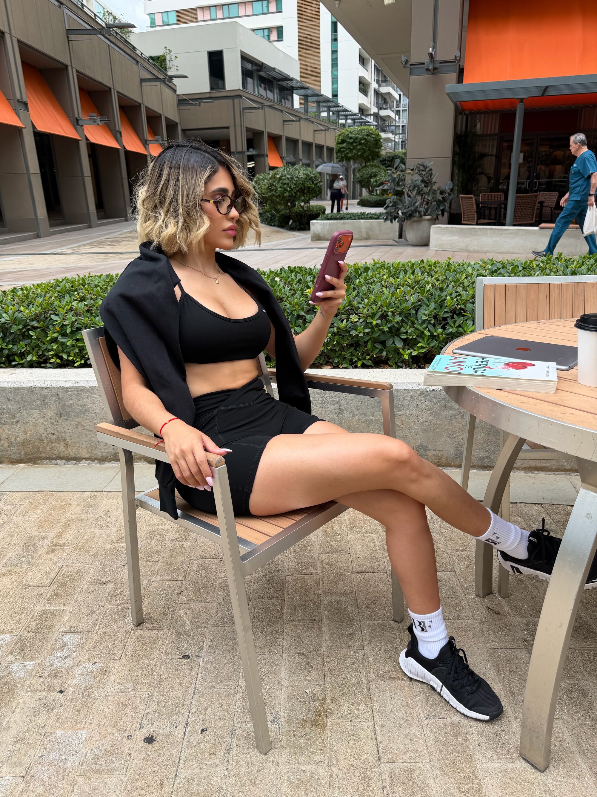 BLACKOUT FIT