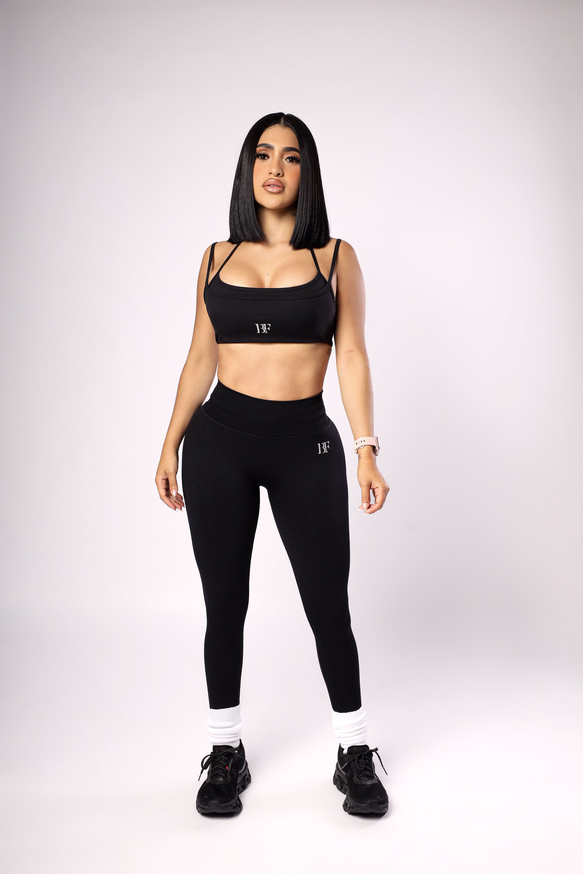 Black Sport Bra – Basic Set