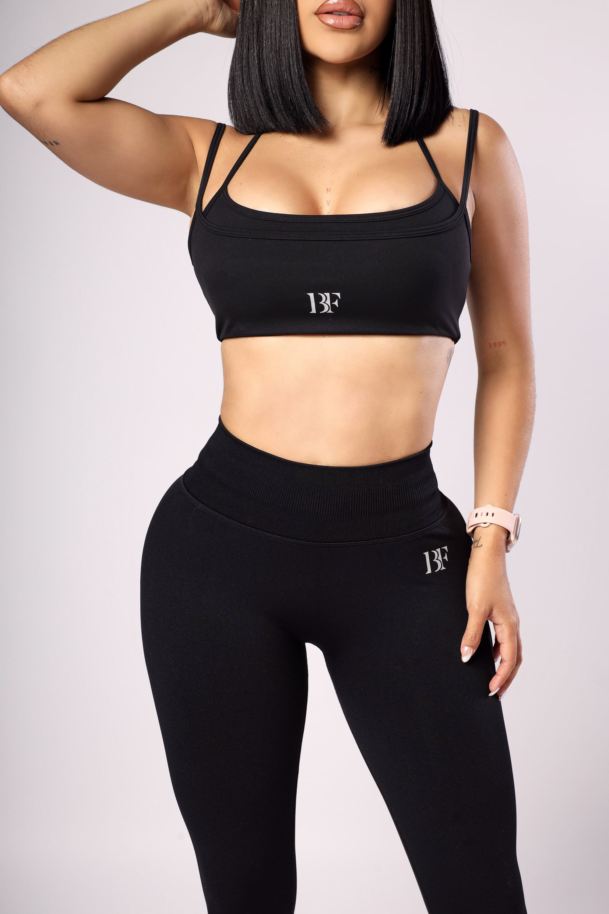 Black Sport Bra – Basic Set