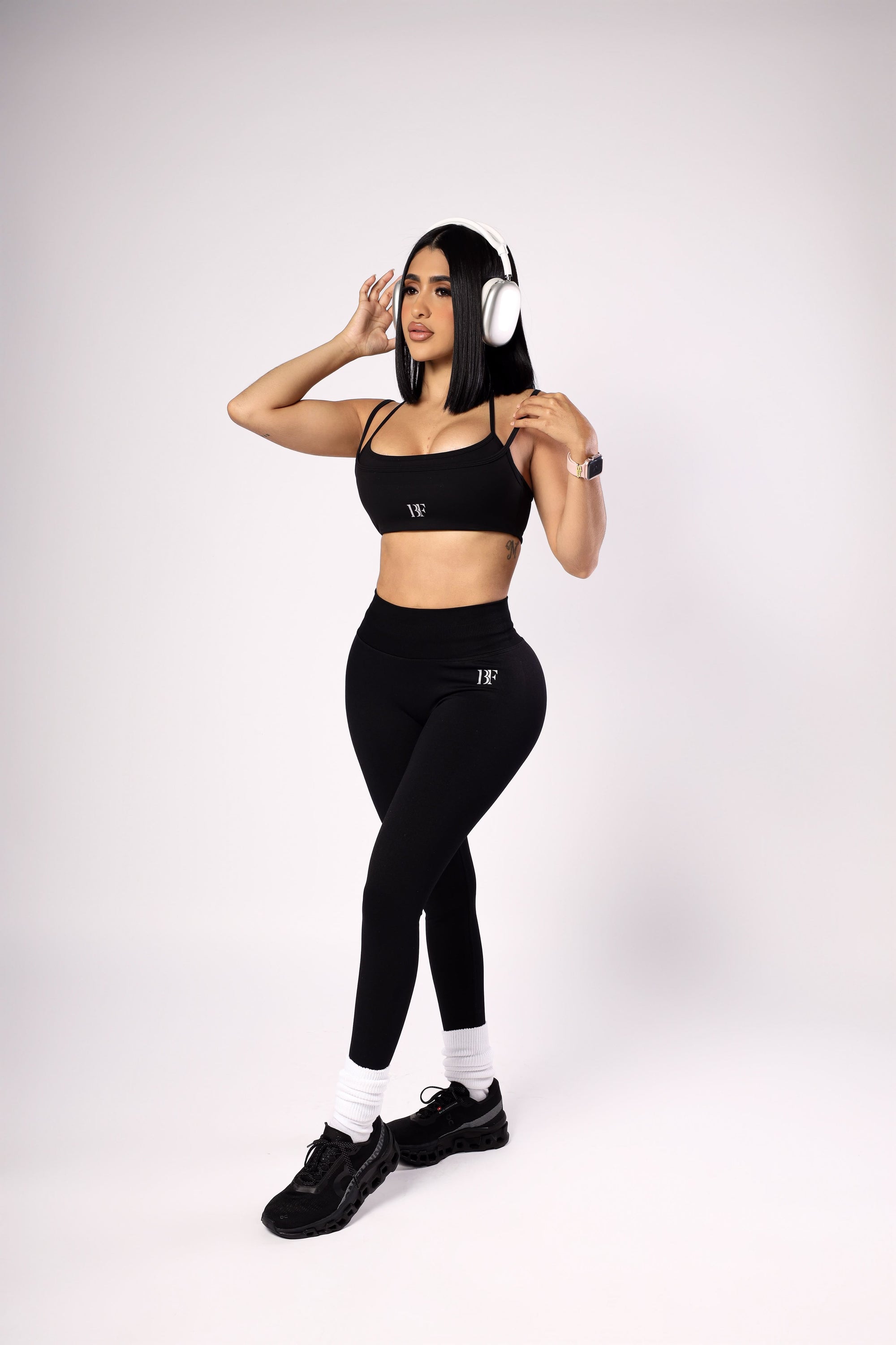 Black Sport Bra – Basic Set